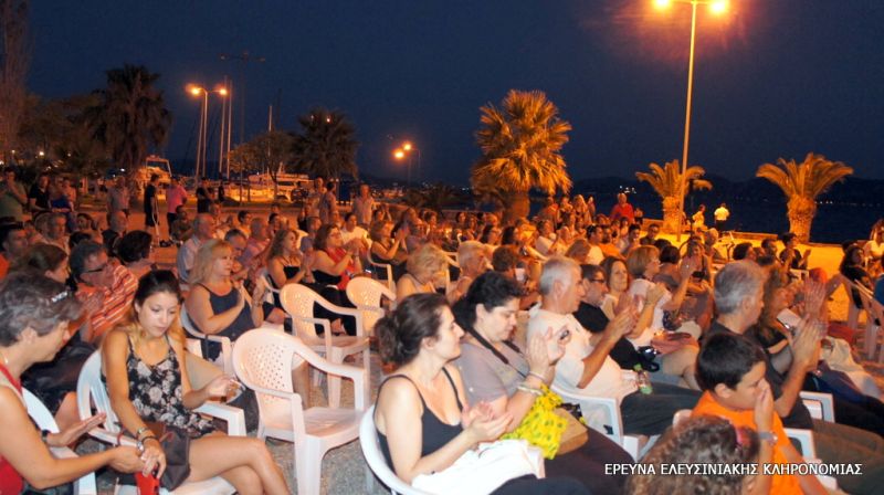 Η Ελευσίνα υποδέχτηκε τον μαραθωνοδρόμο Άγη Εμμανουήλ βροντοφωνάζοντας: ΚΑΤΩ ΤΑ ΧΕΡΙΑ ΑΠ’ ΤΟΝ «ΦΟΝΙΑ»! 19 2014 07 08 80