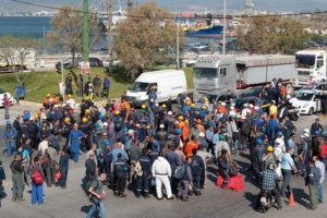 ΦΩΤΙΑ ΣΕ ΔΕΞΑΜΕΝΗ ΣΤΑ ΔΙΥΛΙΣΤΗΡΙΑ ΑΣΠΡΟΠΥΡΓΟΥ